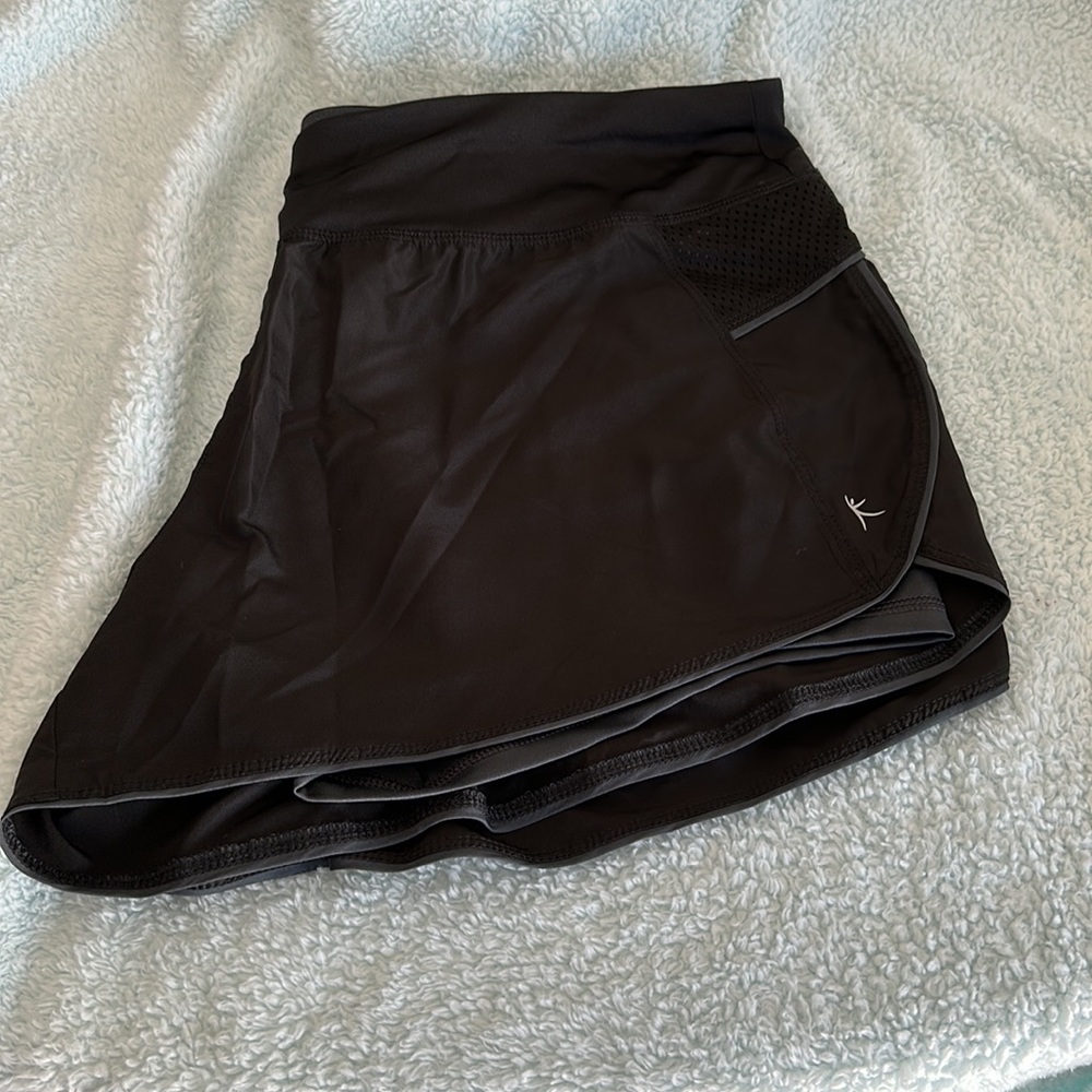 BLACK SHORTS - Picture 3 of 3